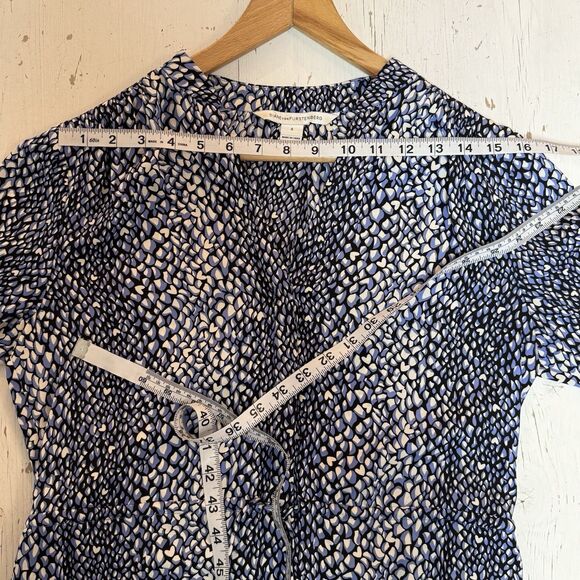 Diane Von Furstenberg Silk Dress 4 DVF Button Up Freya Heart Print Graphic Snake - Picture 11 of 16